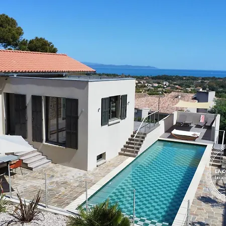 Eugenie - Piscine - Vue Sur La - Plages Villa Hyeres